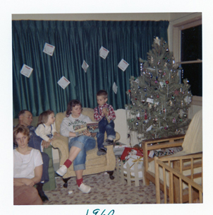 christmas 1960, jeanne, nampie, barbara, charlotte, donald-WEB